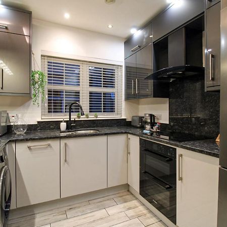 Nice 2 Bed House, Office, Wi-Fi, Free Parking Белфаст Экстерьер фото