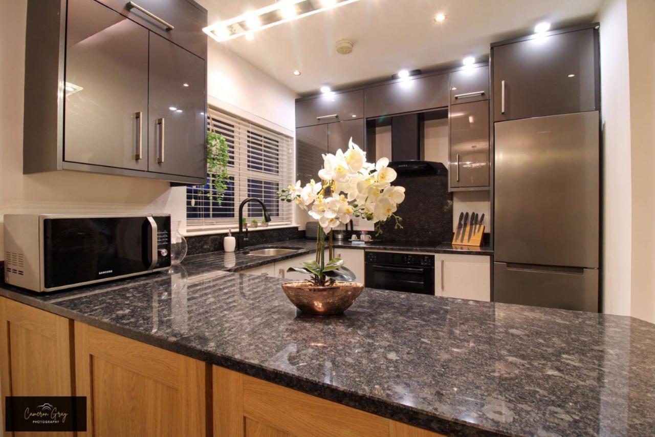 Nice 2 Bed House, Office, Wi-Fi, Free Parking Белфаст Экстерьер фото
