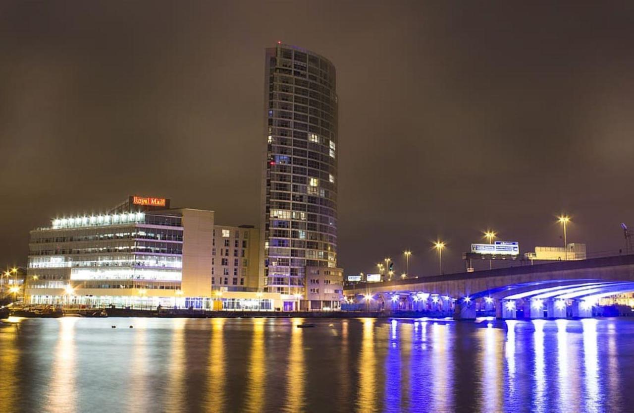 Nice 2 Bed House, Office, Wi-Fi, Free Parking Белфаст Экстерьер фото